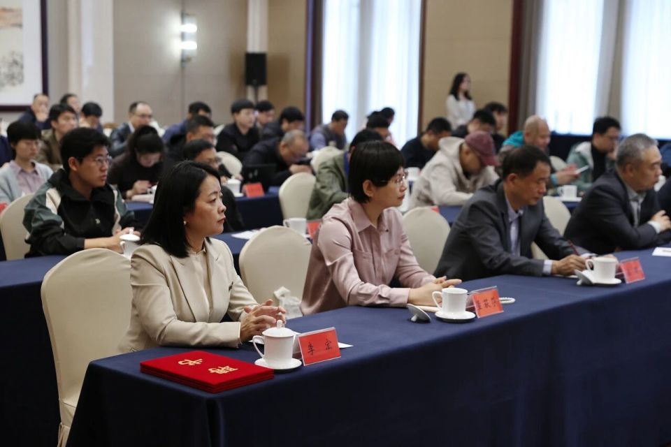 业和工会工, 彩的体育活 业和工会工, 彩的体育活